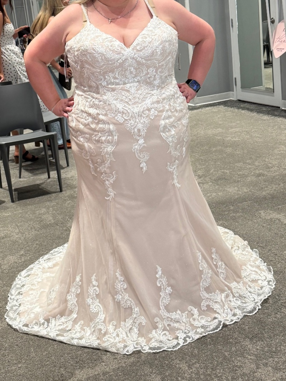 Stunning Plus-Size 24 Wedding Dress – Ivory/Champagne – Excellent Condition